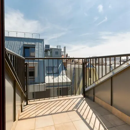 The Cathedral Rooftop Terrace Appartamento Budapest